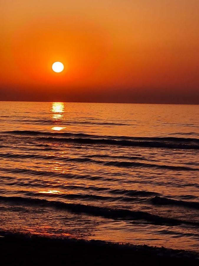 Alex Beach Apartment 51 Ларнака Екстериор снимка