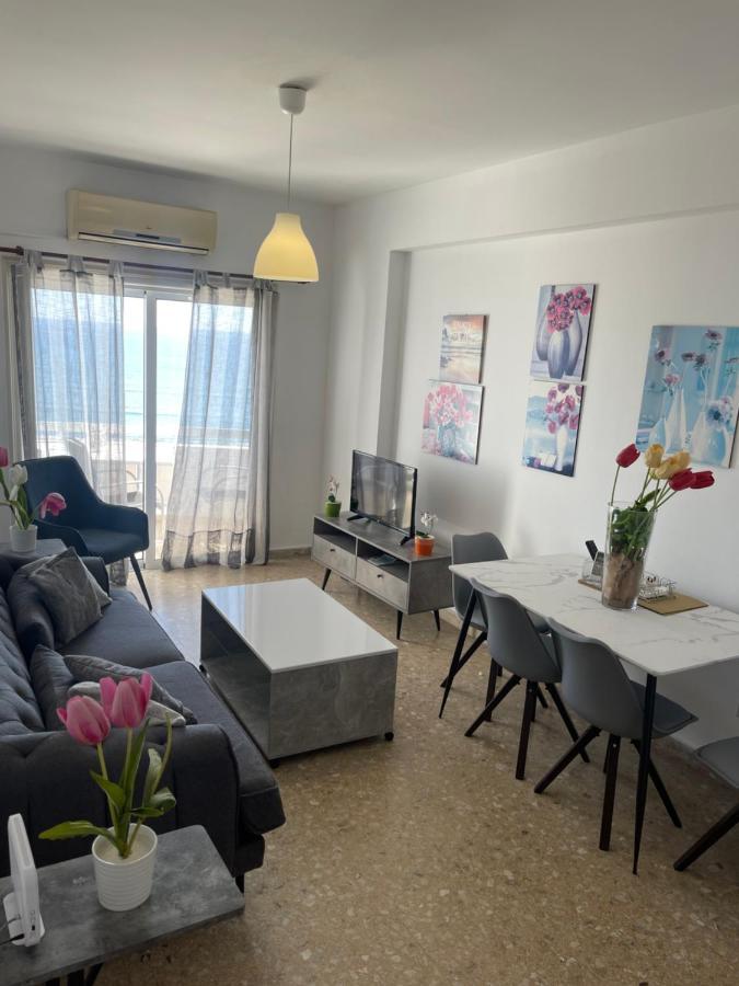 Alex Beach Apartment 51 Ларнака Екстериор снимка