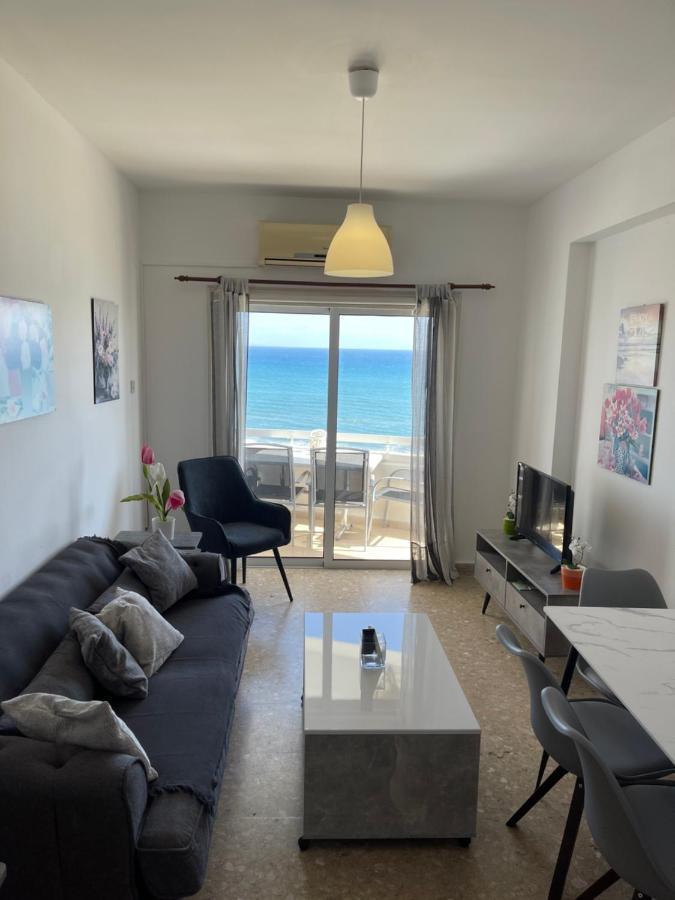 Alex Beach Apartment 51 Ларнака Екстериор снимка