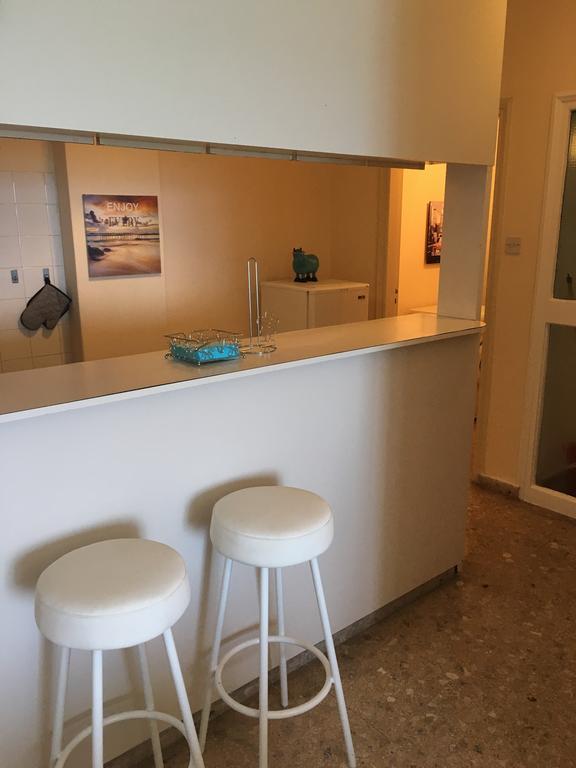 Alex Beach Apartment 51 Ларнака Екстериор снимка