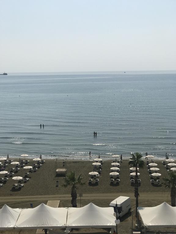 Alex Beach Apartment 51 Ларнака Екстериор снимка