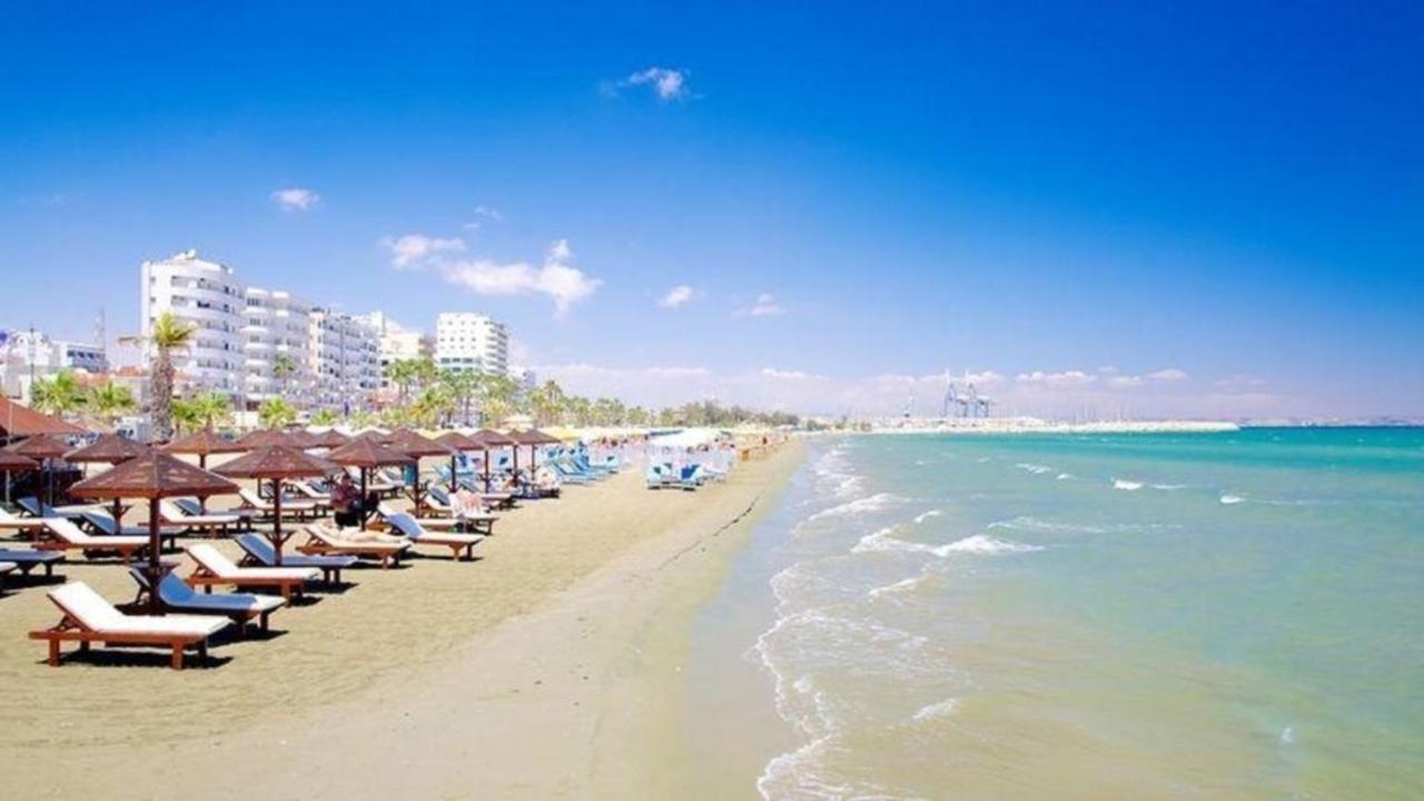 Alex Beach Apartment 51 Ларнака Екстериор снимка